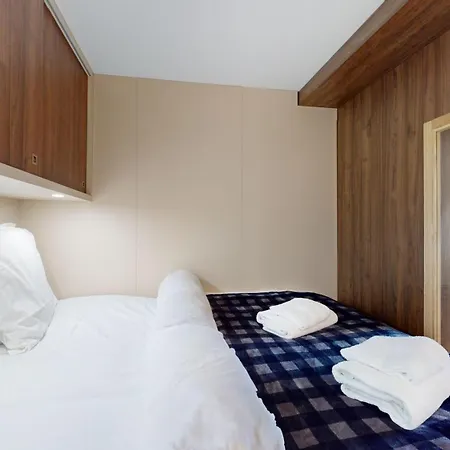 Apartment Les Loges Balcon Et Parking *